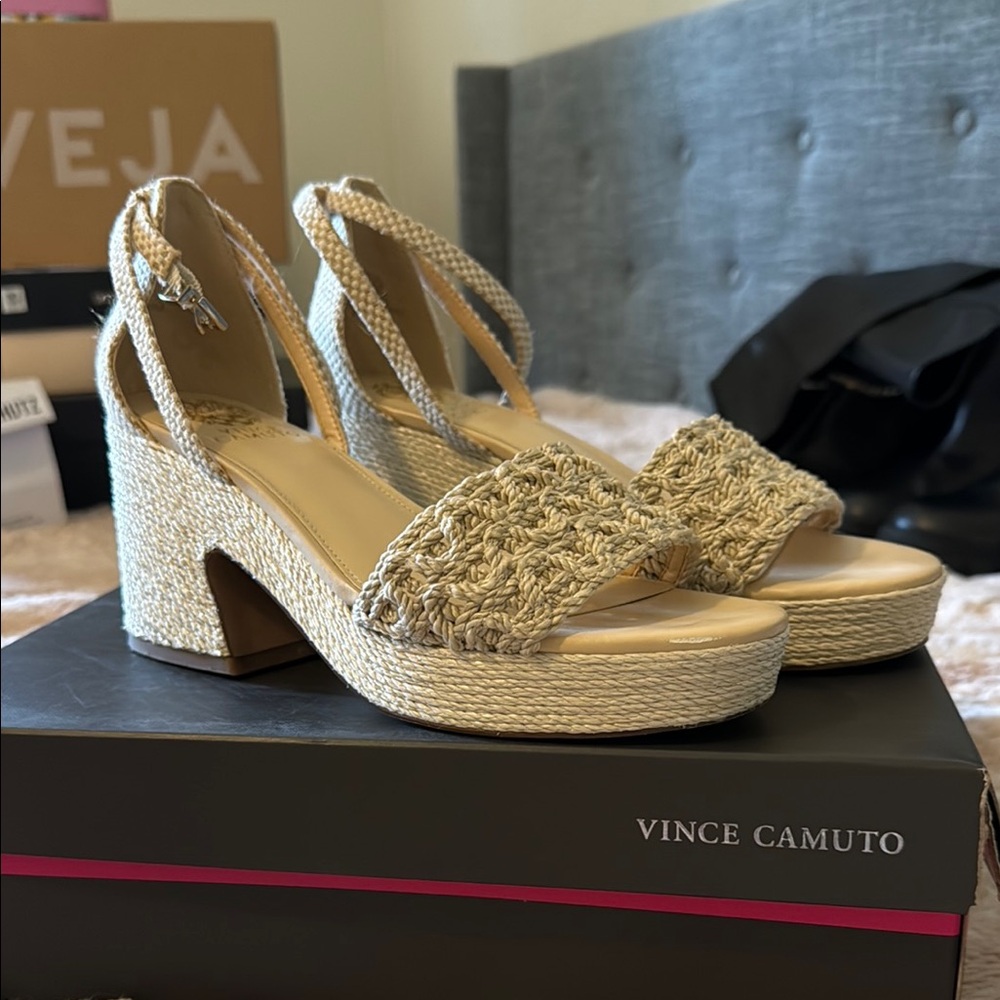 Vince Camuto Cream Sandals with Ankle Strap 7.5